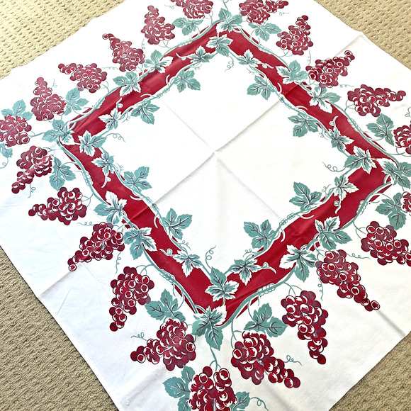 Vintage Mid Century Printed Cotton Tablecloth Red & Mint Green Grapevine Border - Picture 6 of 10